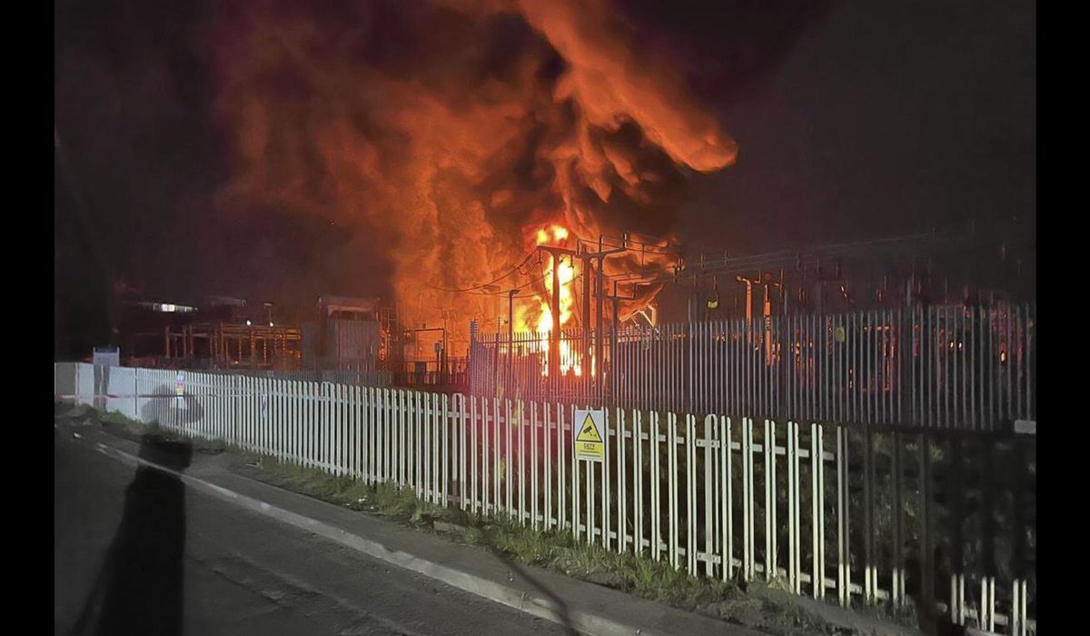 NextImg:Fire shuts down London’s Heathrow Airport, disrupting travel for hundreds of thousands
