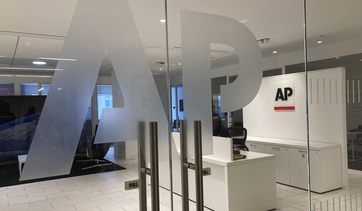 NextImg:Judge rules Trump violated First Amendment in AP White House access case