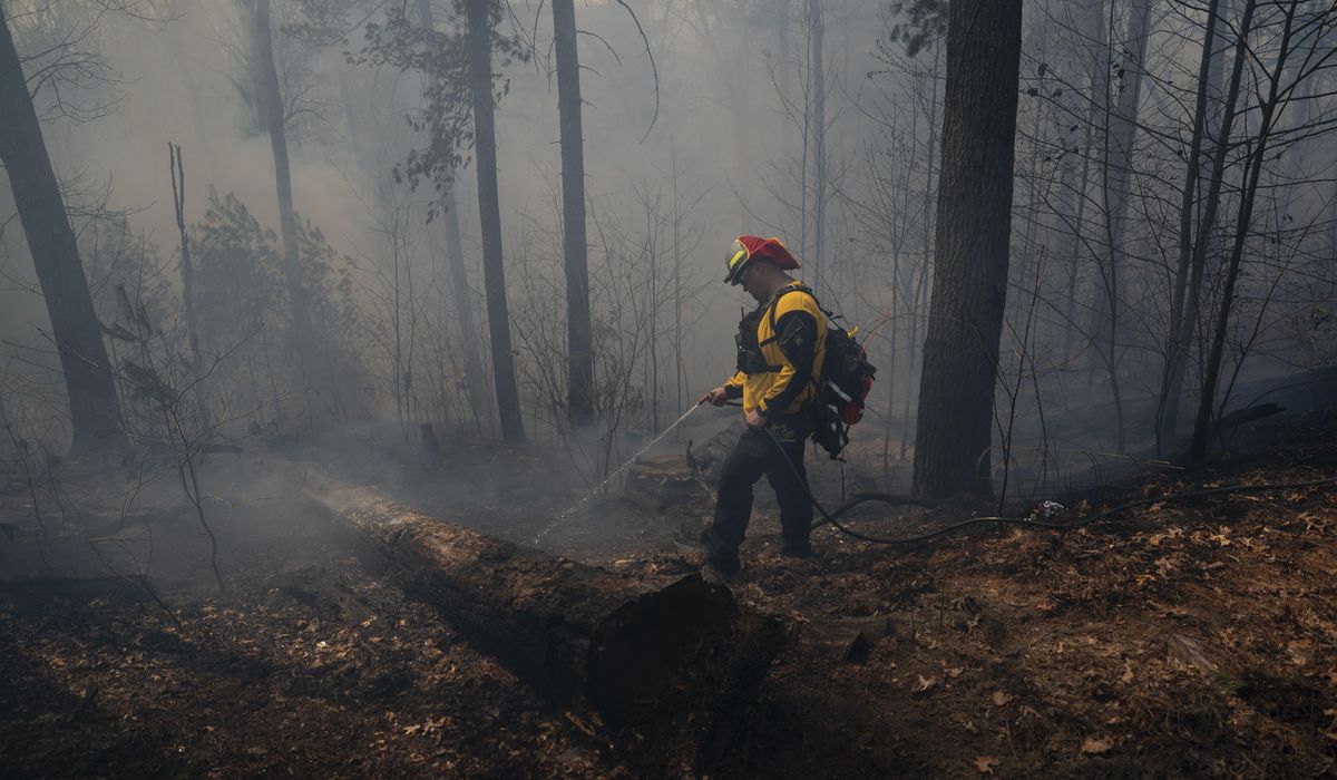 NextImg:On the heels of a dry winter, firefighters around the U.S. brace for wildfire risks