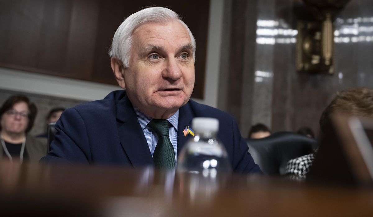 NextImg:Dem Sen. Reed criticizes Trump plan to cut Pentagon personnel