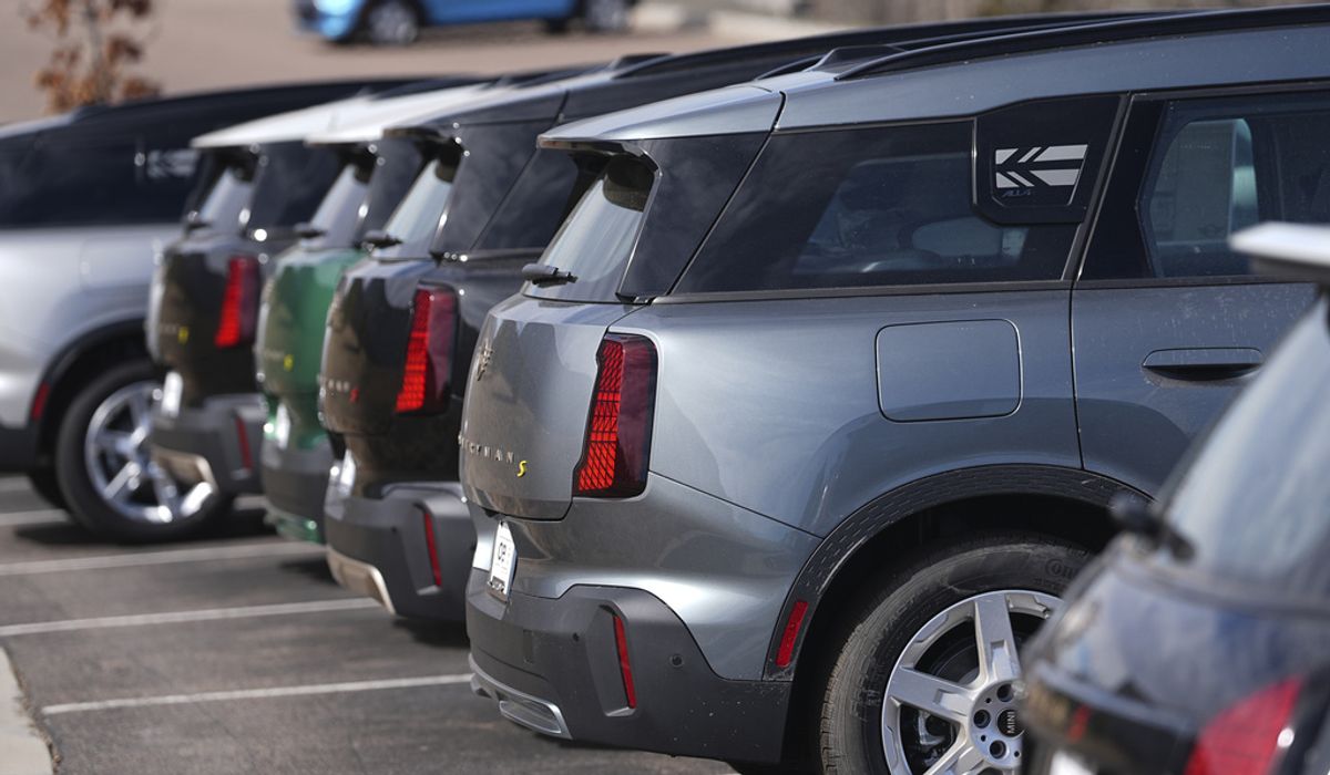 NextImg:U.S. inflation remained elevated last month as consumer spending recovered