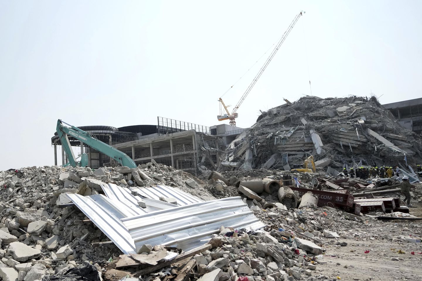 Powerful earthquake rocks Thailand and Myanmar, killing at least 3 in Bangkok high-rise collapse