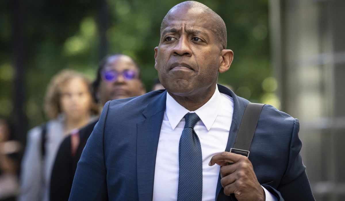 NextImg:Trump commutes the sentence of Ozy Media co-founder Carlos Watson