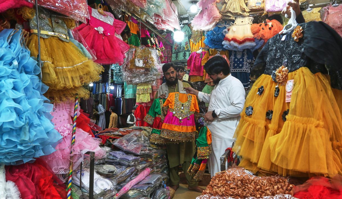 NextImg:What is Eid al-Fitr and how do Muslims celebrate the Islamic holiday?