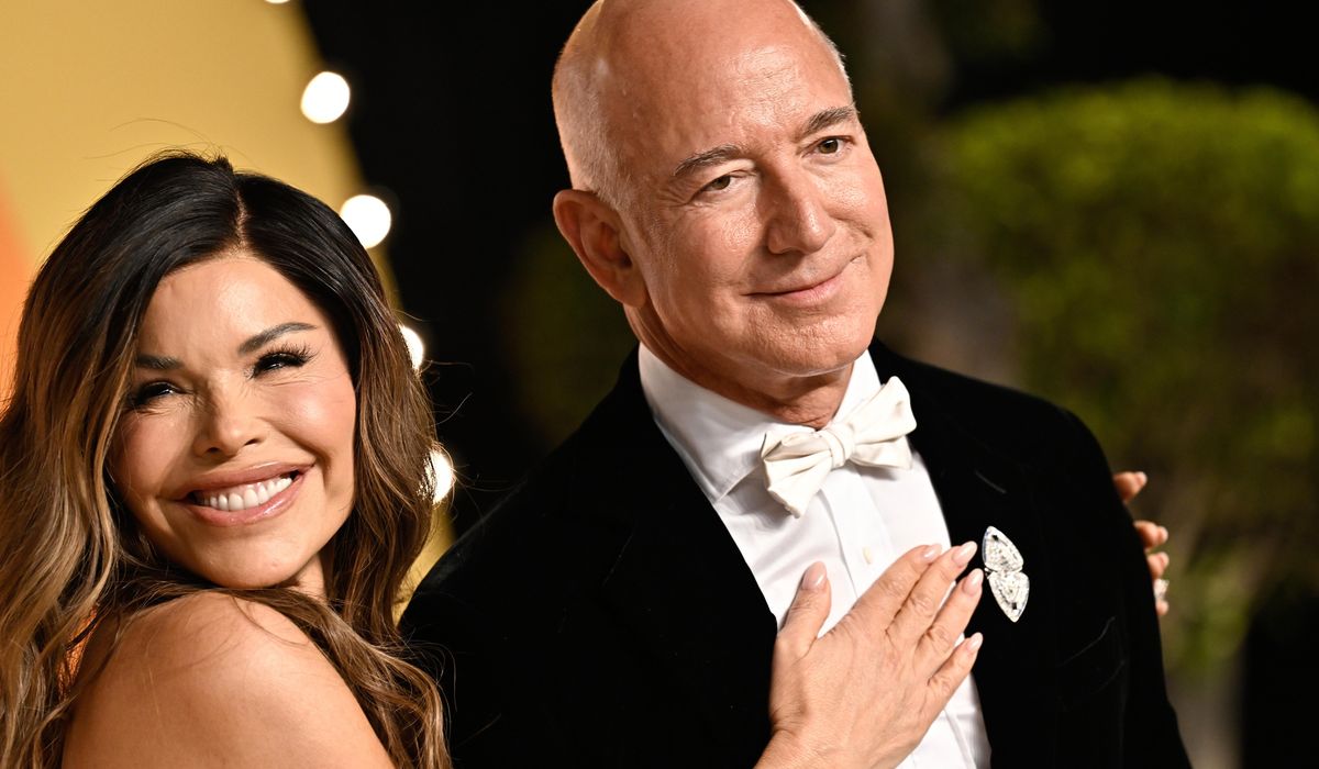 NextImg:Bezos sells Seattle-area mansion for $63 million, highest price in Washington state history