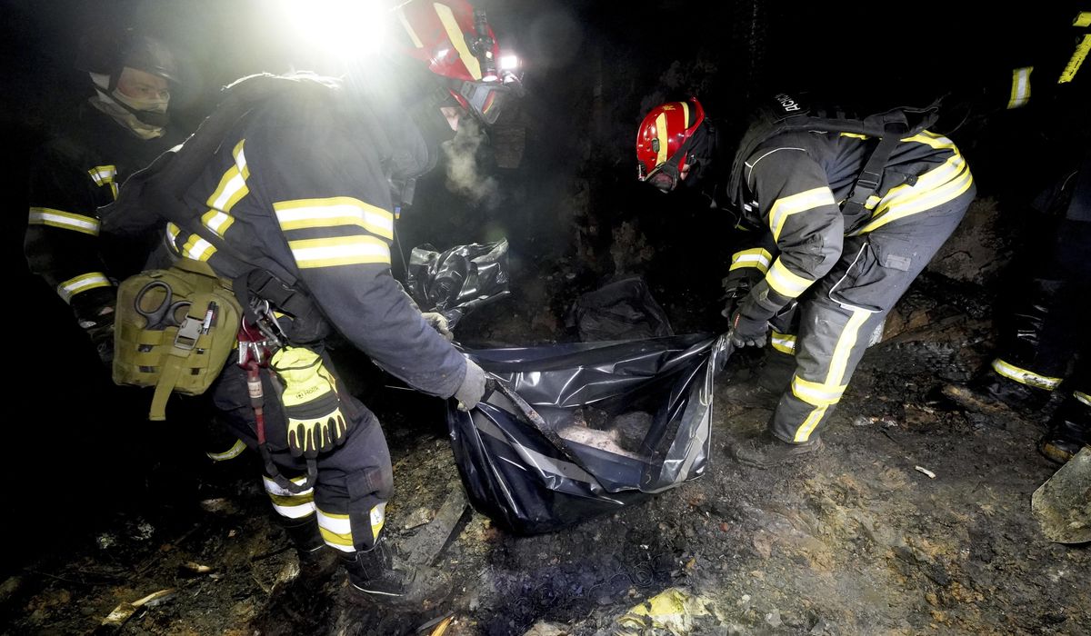 NextImg:2 people killed and dozens wounded in Russian attack on Kharkiv