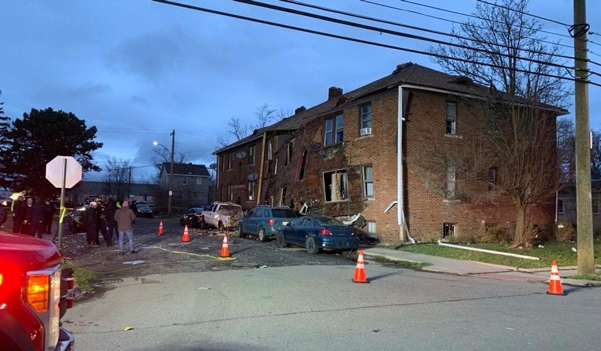 NextImg:Apparent explosion, fire injures about a dozen in Detroit apartment building