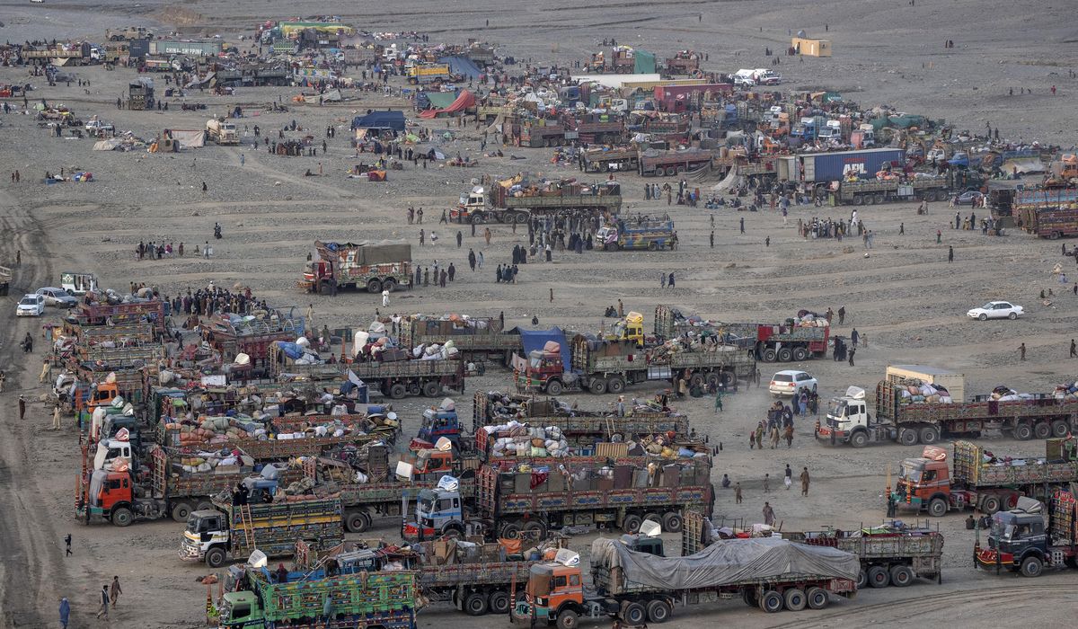 NextImg:Pakistan plans to expel 3 million Afghans from the country this year