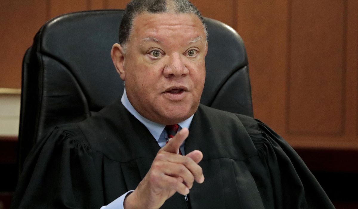 NextImg:Judge holds ICE agent in contempt after he detained suspect during a trial