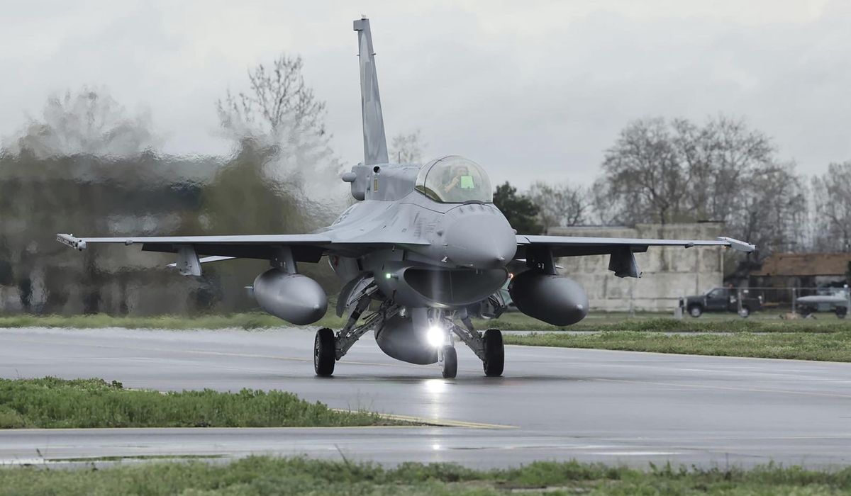 NextImg:The first of 16 new F-16 fighter jets from the U.S. land in Bulgaria