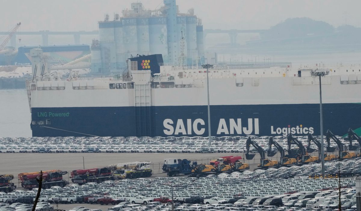 NextImg:As U.S. tariffs loom, South Korea talks quietly, Japan talks tough