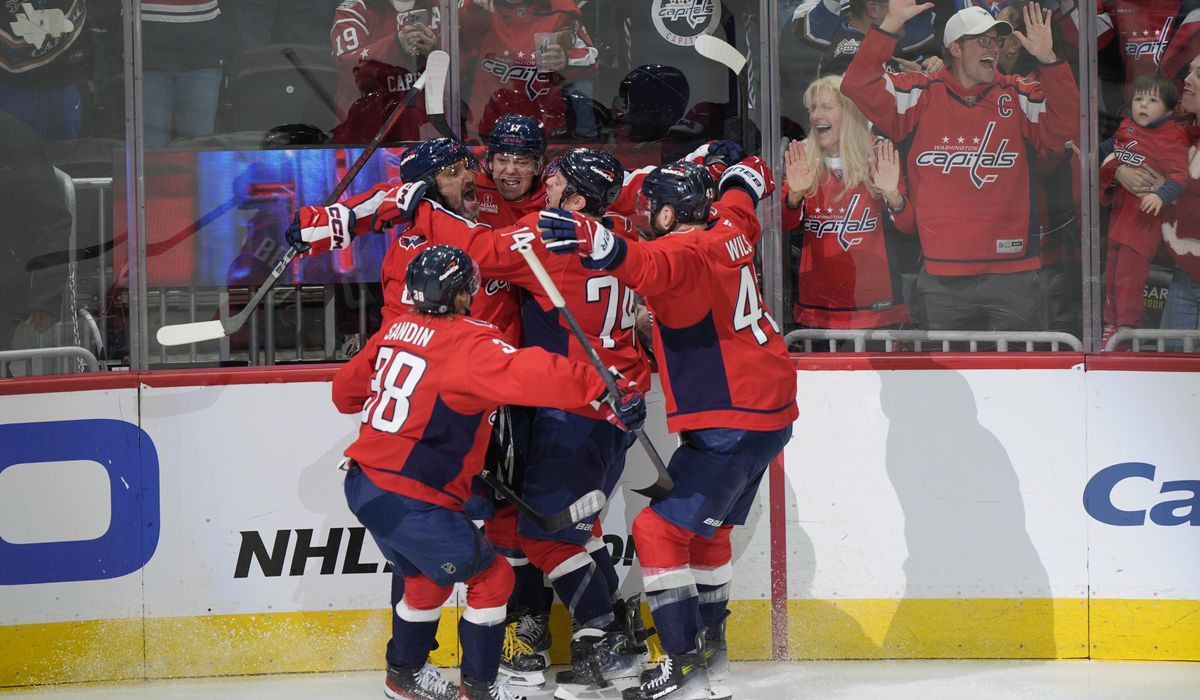 NextImg:Ovechkin ties Gretzky’s record with his 894th career goal, needs one more to break mark