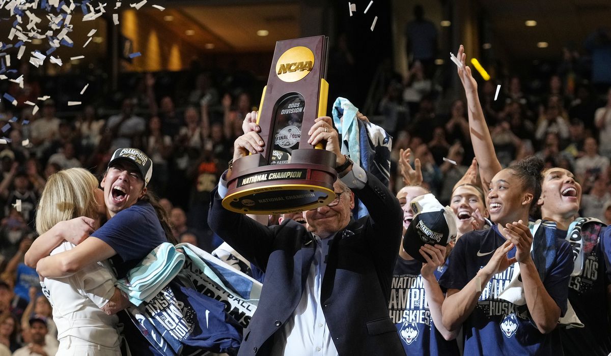 NextImg:UConn returns to top of women’s basketball, dominates South Carolina to capture 12th NCAA title