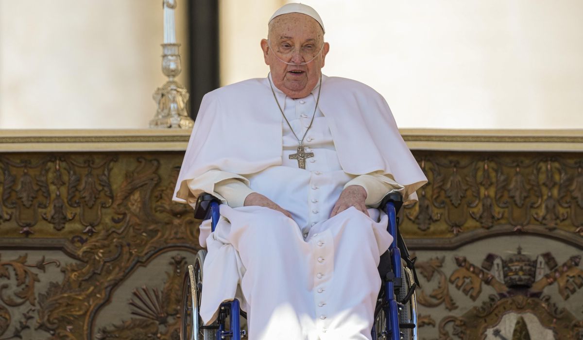 NextImg:Pope makes surprise appearance at St. Peter’s Square, 2 weeks after leaving hospital