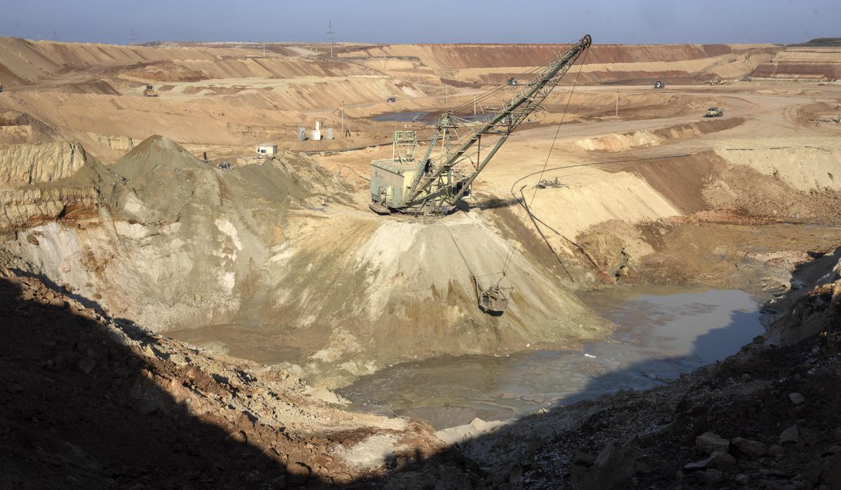 NextImg:Ukraine will send a team to the U.S. next week for talks on a new draft mineral deal