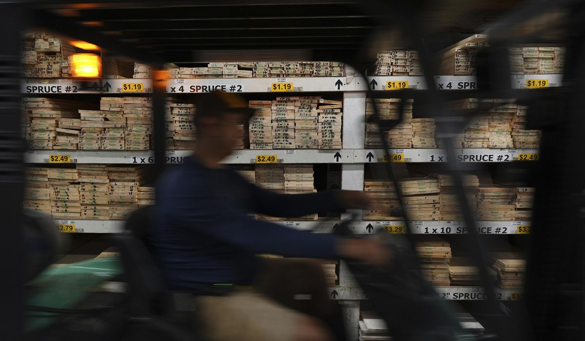 NextImg:U.S. construction industry caught between Trump’s timber plans and housing affordability