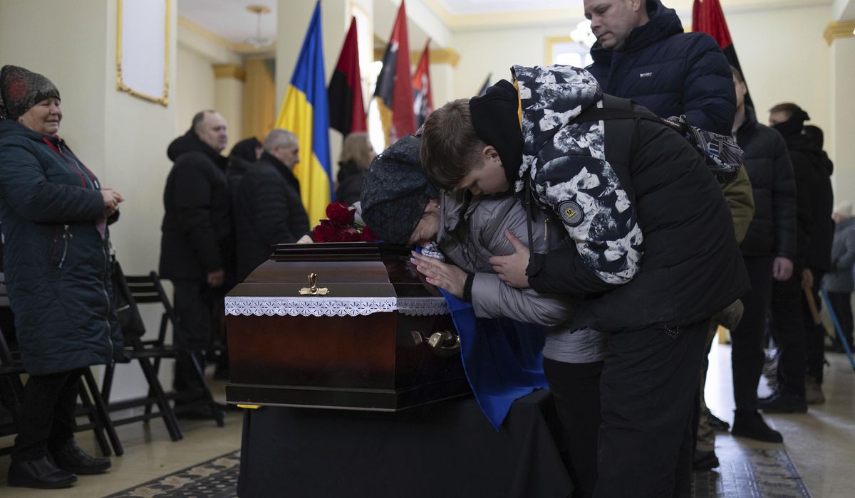NextImg:Russia and Ukraine accuse each other of failing to pause strikes after U.S. envoy leaves Moscow