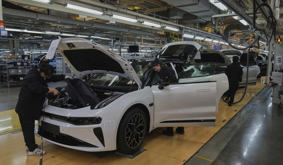 NextImg:U.S. and global economic outlook deteriorates in Trump trade war, IMF says
