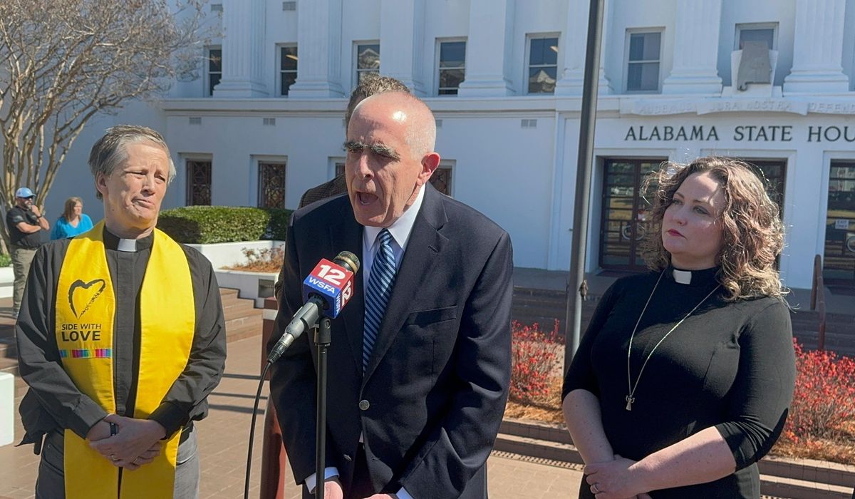 NextImg:Lawmakers move to mandate the display of Ten Commandments and ban pride flags in Alabama schools