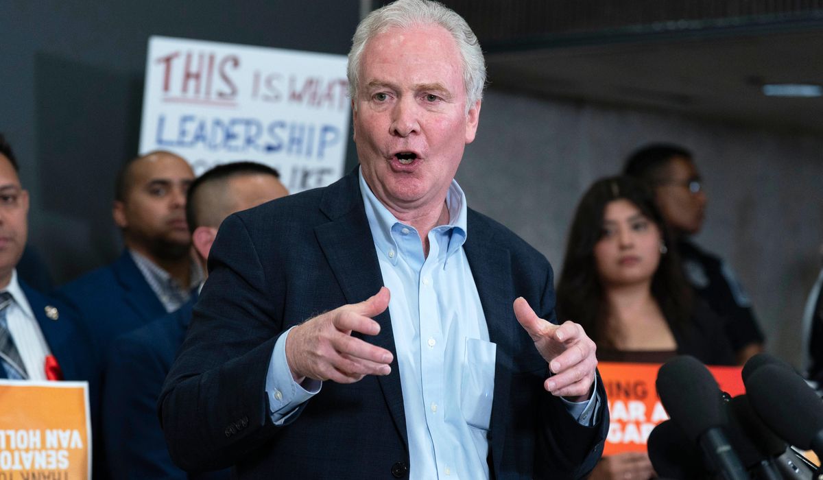 NextImg:Sen. Van Hollen ducks questions about Kilmar Abrego Garcia’s alleged MS-13 gang ties