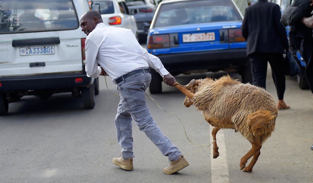 NextImg:Ethiopians celebrate Easter with calls for charity and peace