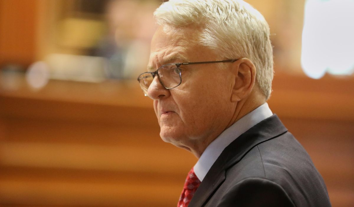 NextImg:South Carolina treasurer appears to survive attempt to kick him out of office