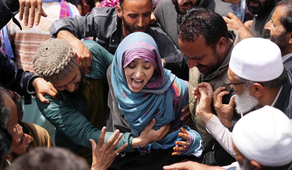 NextImg:India steps up security and launches manhunt after deadly attack in disputed Kashmir