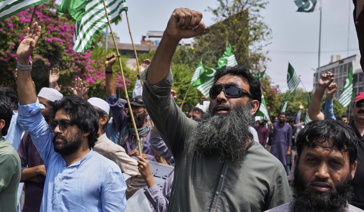 NextImg:Pakistan cancels visas for Indian nationals, suspends trade, closes airspace after Kashmir attack