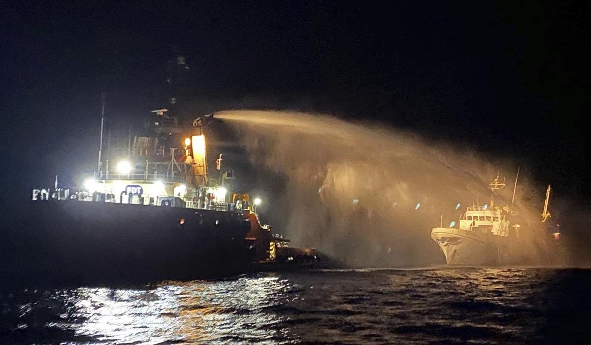 NextImg:Drones strike ship carrying aid to Gaza, organizers say