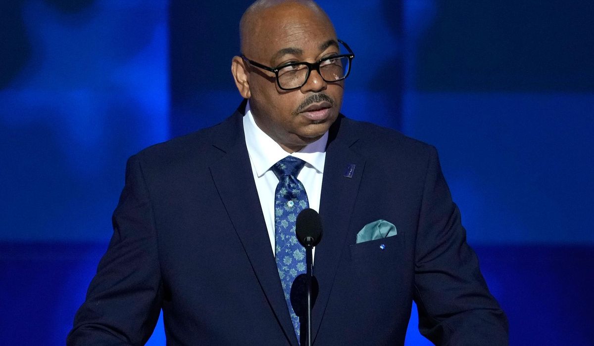 NextImg:AFGE president says downsizing after Trump’s order threatens the union’s survival