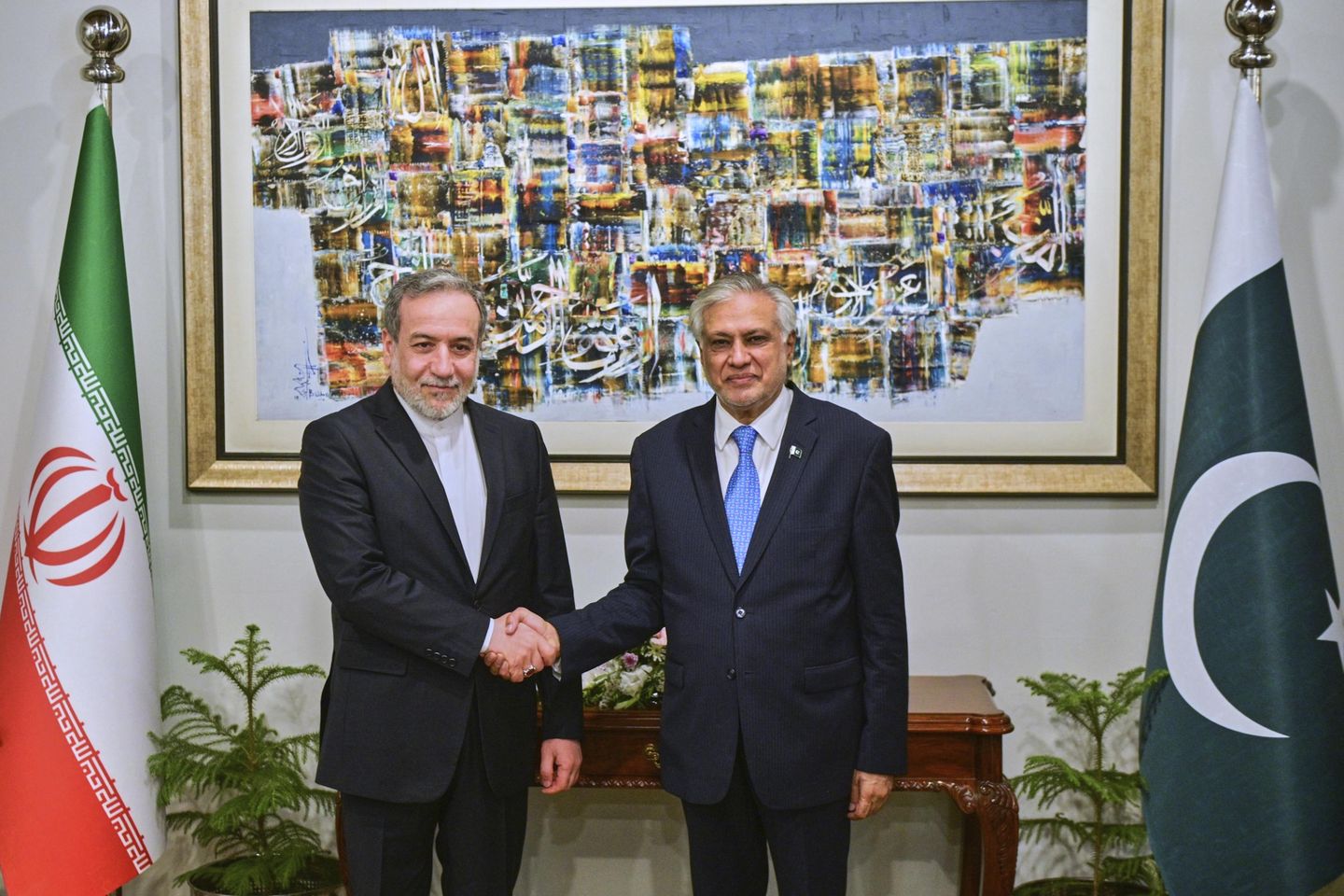Iran's top diplomat in Pakistan to mediate in the escalation with India over the Kashmir attack