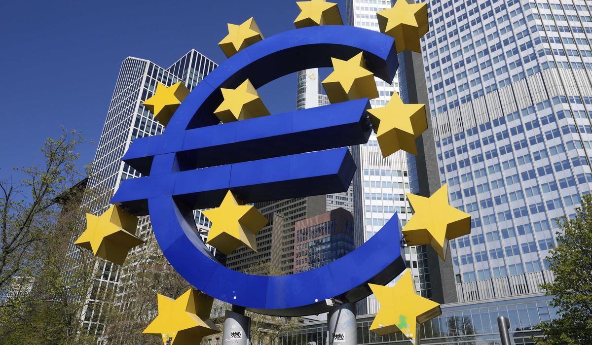 NextImg:U.S., EU say trade talks are heading in the right direction