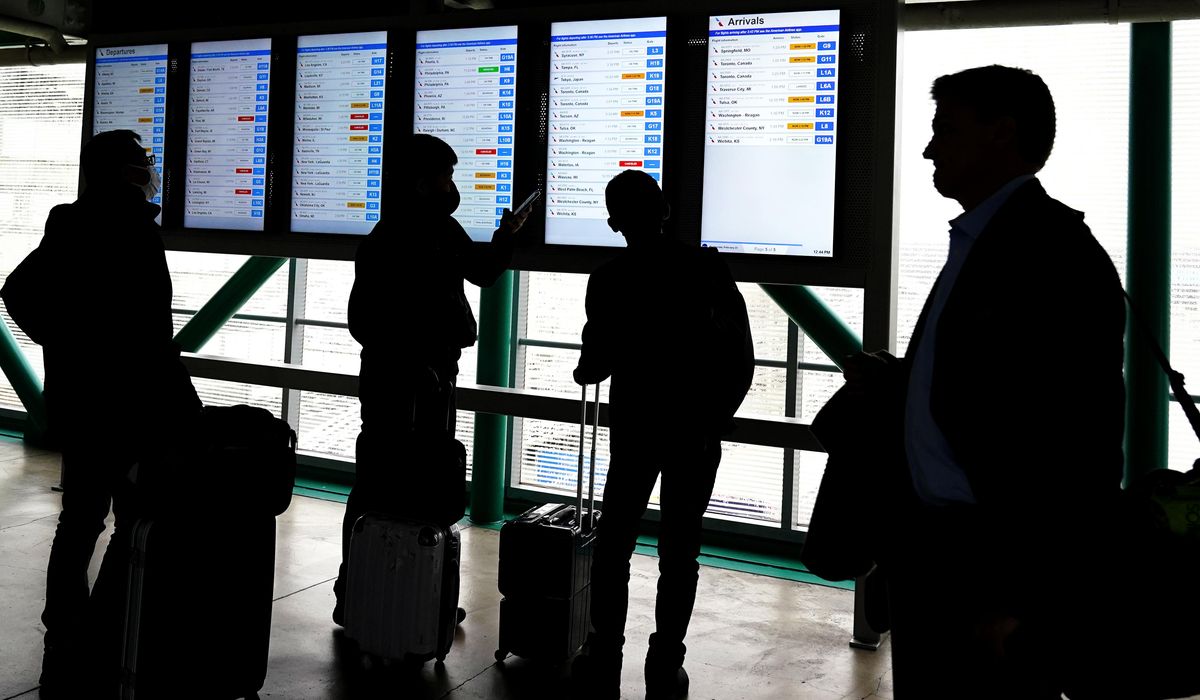 NextImg:More warning signs emerge for U.S. travel industry as summer nears
