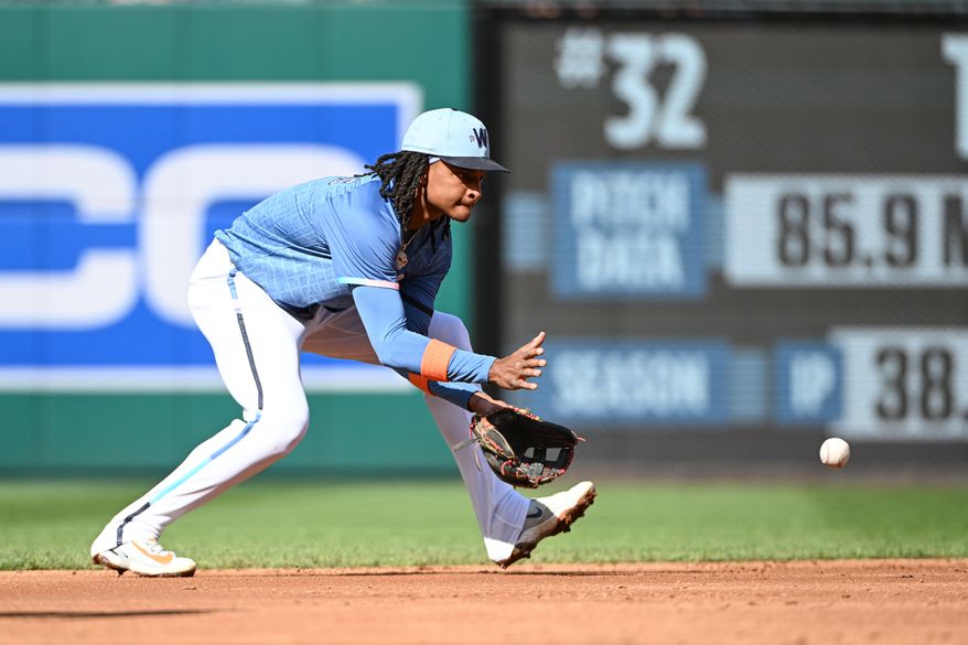Washington Nationals shortstop C.J. Abrams (5) fielding a ground ball during the third inning of an MLB game against the St. Louis Cardinals at Nationals Park in Washington D.C., May 10, 2025. (Photo by All-Pro Reels for Washington Times Sports)