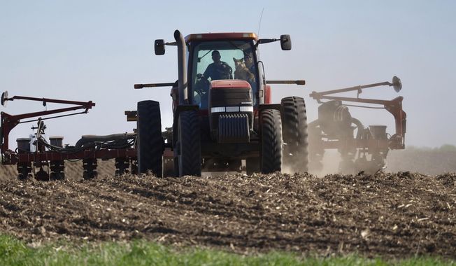 Soybeans are planted on Thursday, May 8, 2025, near Waverly, Minn. (AP Photo/Mark Vancleave) ** FILE **