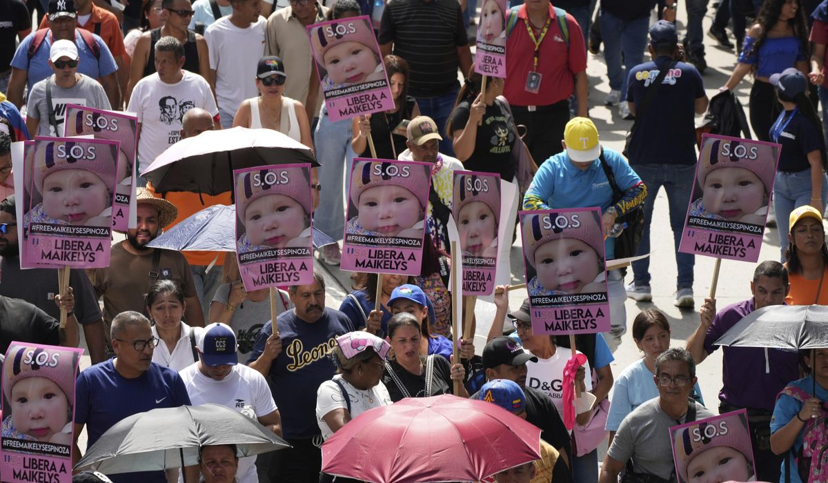 NextImg:2-year-old girl separated from parents by U.S. deportation arrives in Venezuela