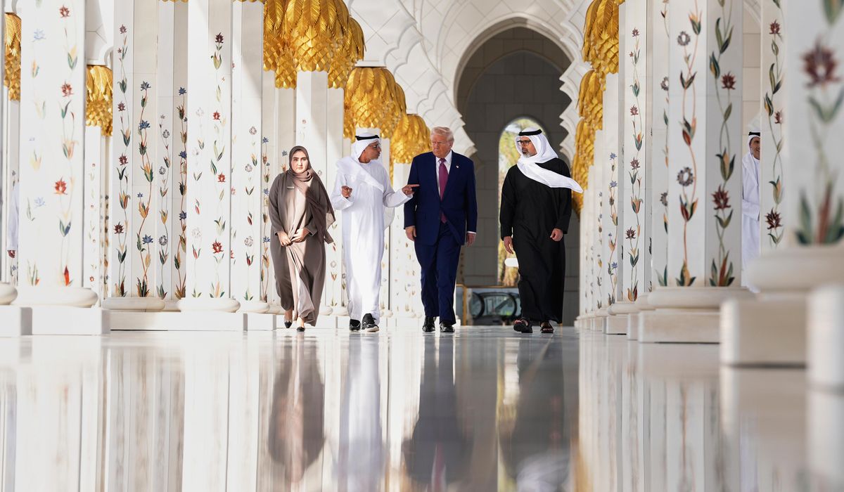 NextImg:Live updates: Trump wraps up Mideast tour, meets business leaders, visits interfaith center