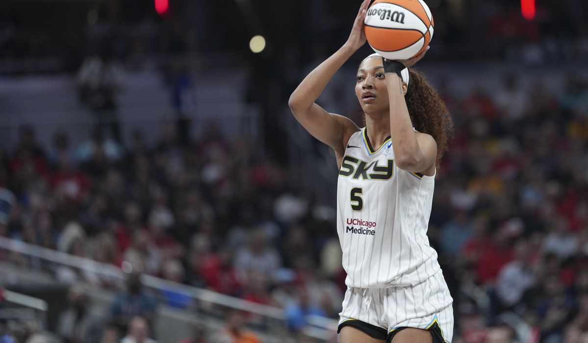 NextImg:WNBA investigating racial slurs by fans made at Sky’s Reese during Fever game