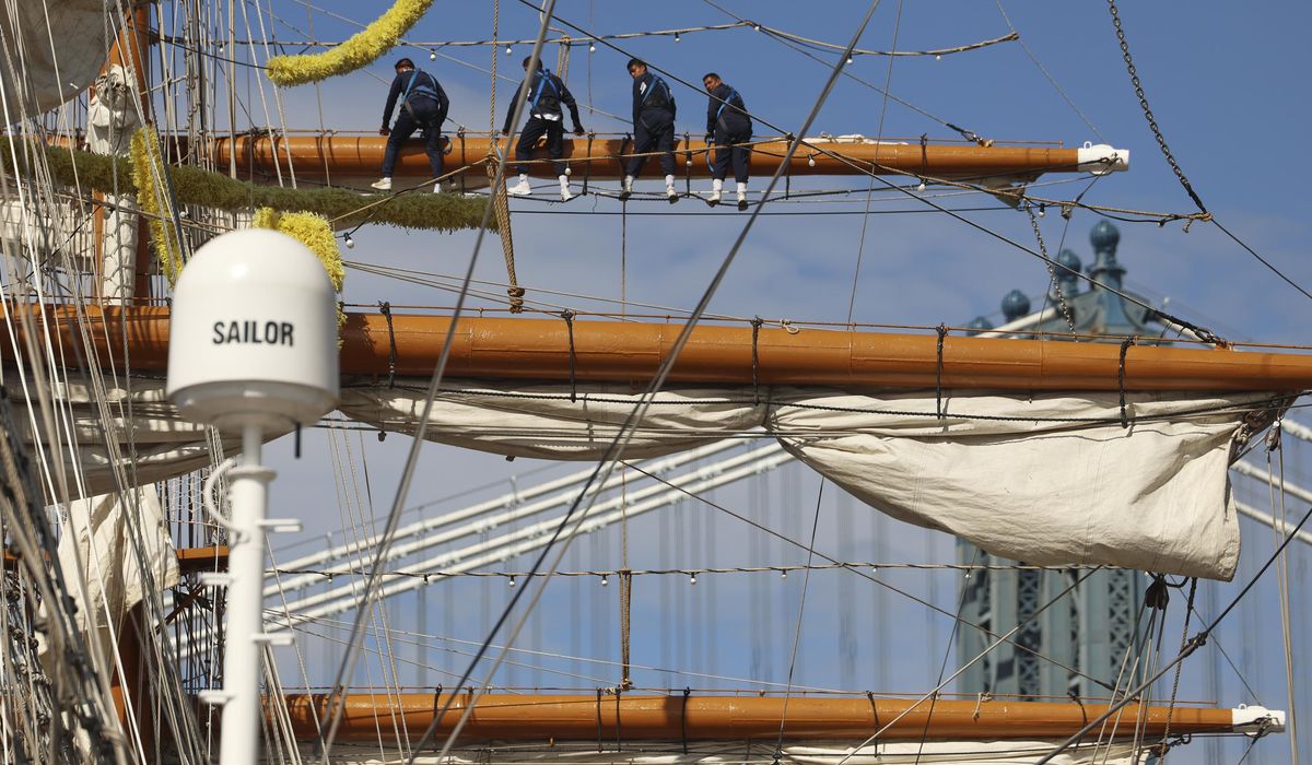 NextImg:Federal officials launch investigation into Mexican tall ship that struck Brooklyn Bridge
