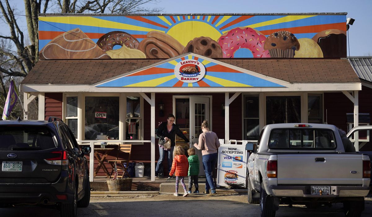 NextImg:Bakery in New Hampshire wins in free speech case over a pastry shop painting