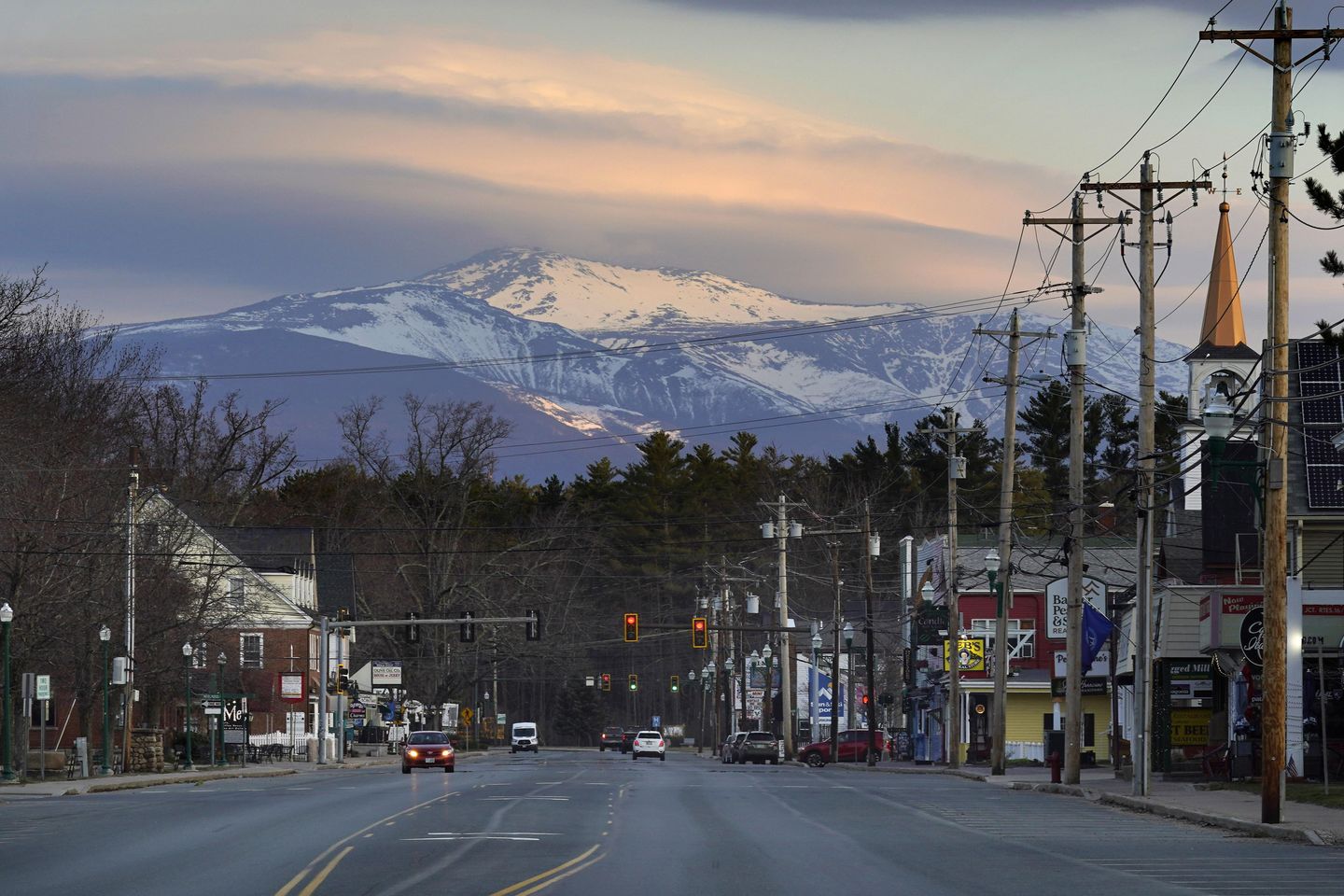 More than 20 novice hikers rescued from Mount Washington's summit amid wintry conditions