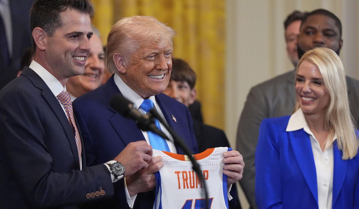 NextImg:Trump honors NCAA basketball champion Florida Gators at White House