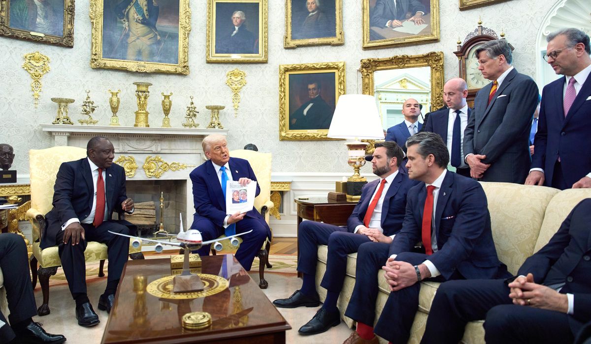 NextImg:Trump puts evidence of ‘White genocide’ in front of South African leader