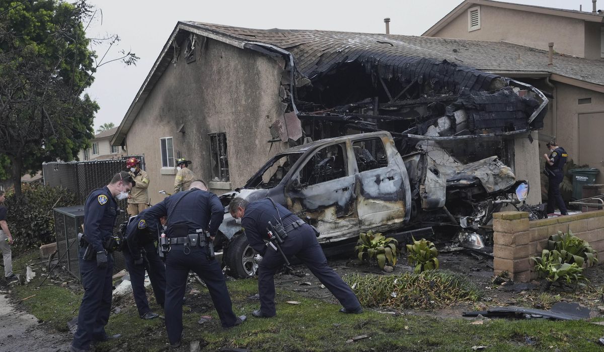 NextImg:Multiple people on private plane that crashed into San Diego neighborhood are dead, authorities say
