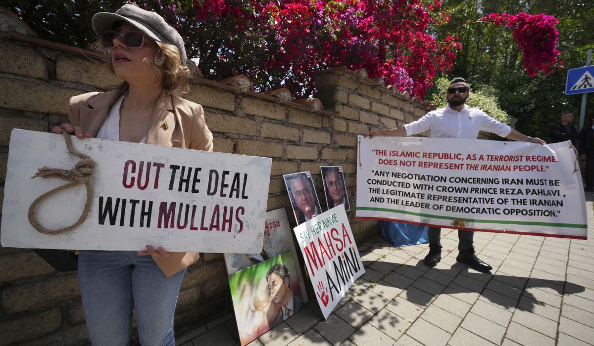 NextImg:Iran says U.S. must leave Middle East if nuclear negotiations fail