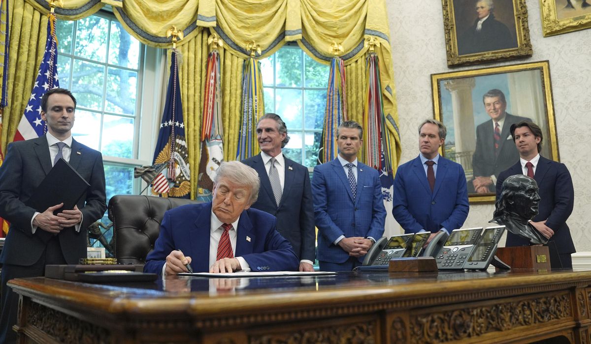 NextImg:Trump scores a string of victories but Americans’ economic frustrations aren’t going away