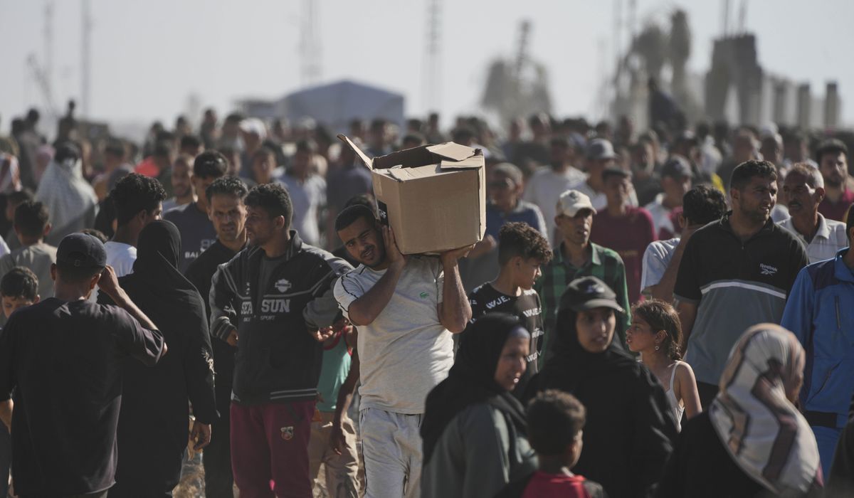 NextImg:Live updates: Chaos and gunfire at a new Gaza aid distribution hub leave 1 dead and 48 hurt