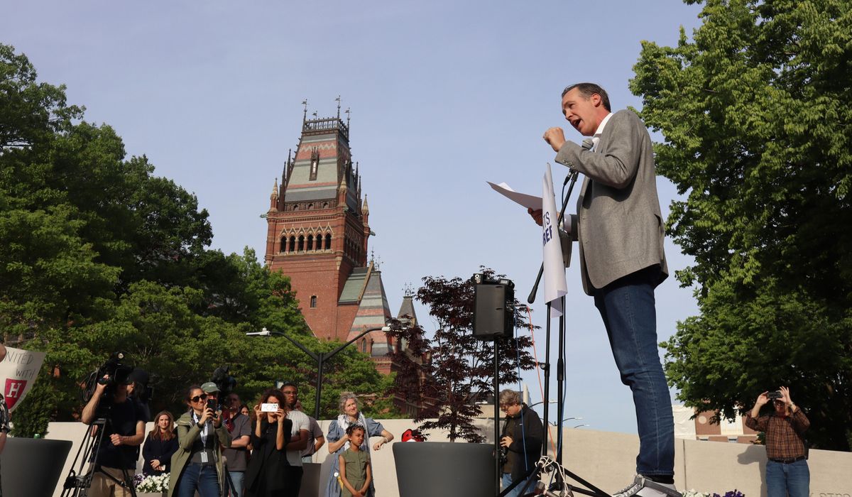 NextImg:Judge extends block of Trump ban on Harvard foreign student program