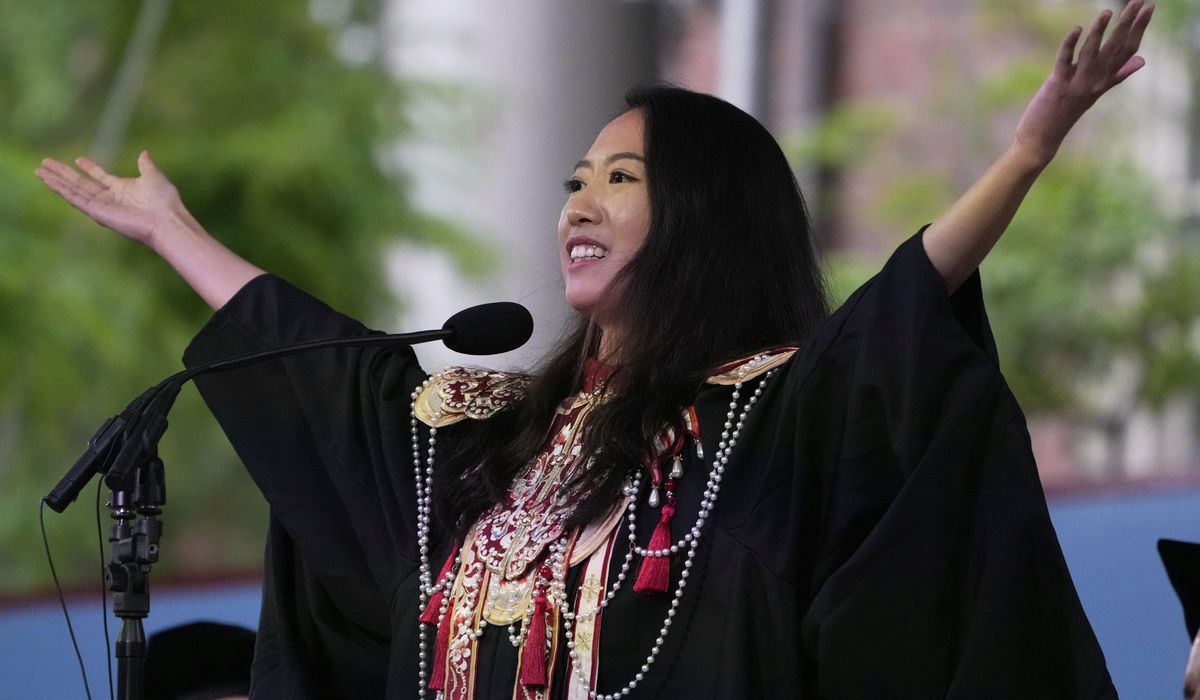 NextImg:Chinese student struck a chord emphasizing humanity during Harvard commencement speech