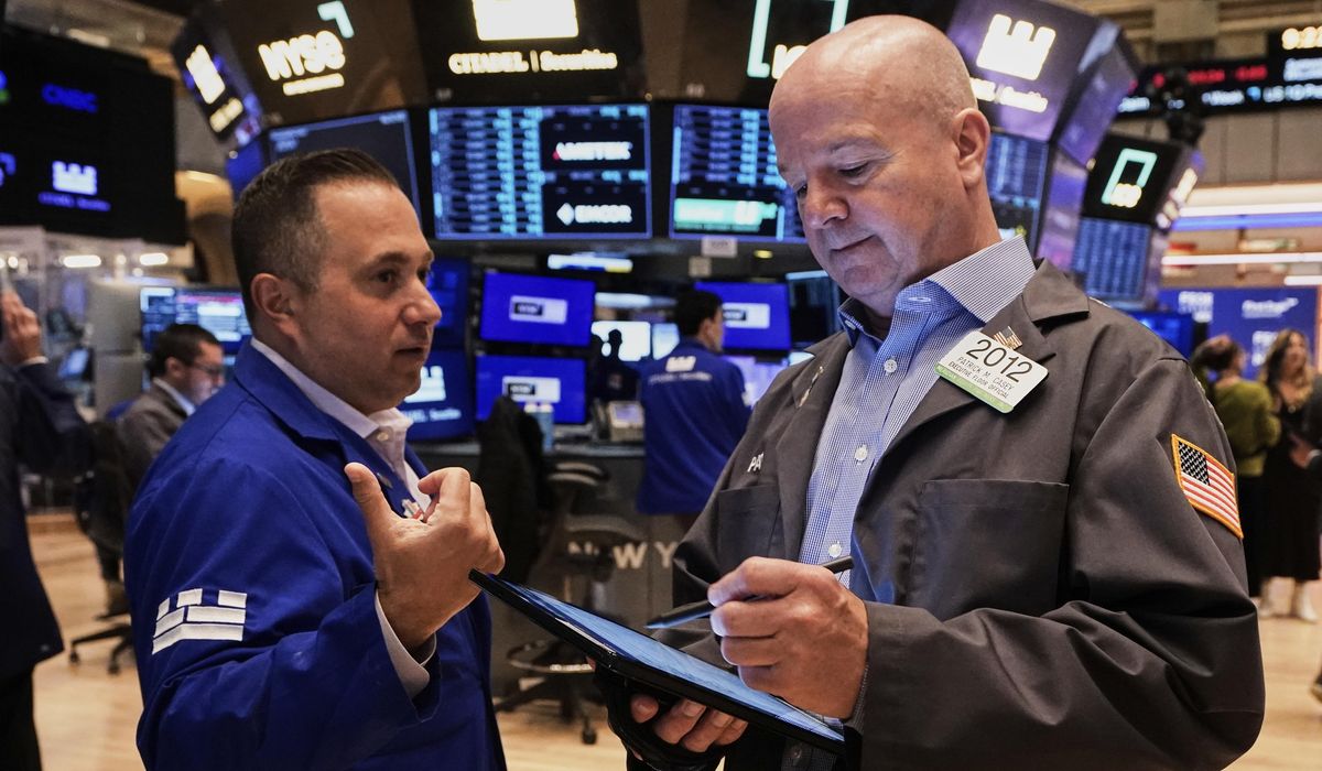 NextImg:Wall Street drifts toward the end of what could be its best month since 2023